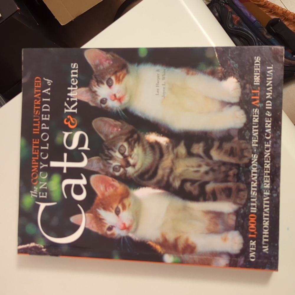 The complete illustrated encyclopedia of cats and kittens book